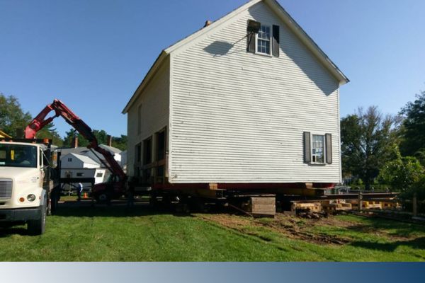 House lifting.Kenner.Image2